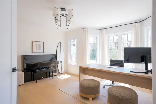 28 Alana DR, Springwater, ON L9X 0S1