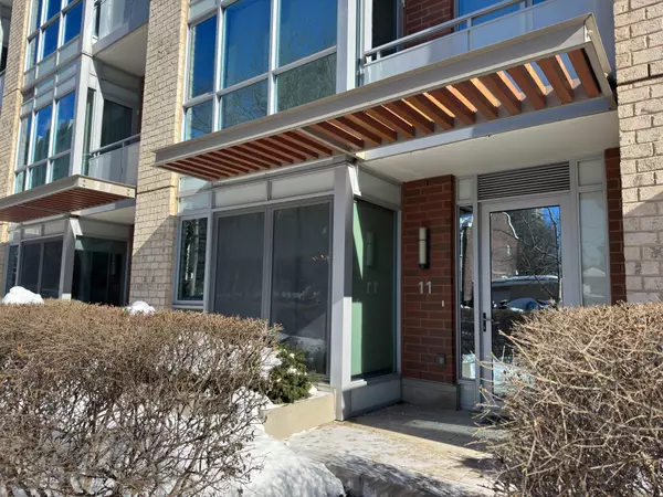 Toronto W02, ON M6P 0A2,1830 Bloor ST W #108