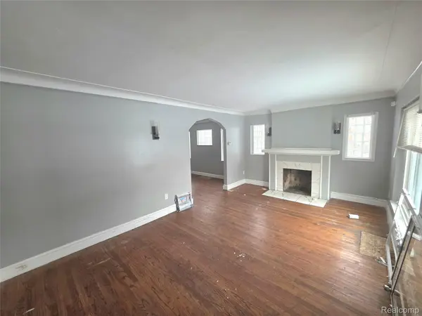 15241 Eastburn ST, Detroit, MI 48205