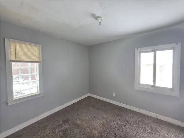 15241 Eastburn ST, Detroit, MI 48205