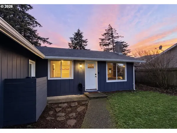 2040 20TH ST, Florence, OR 97439