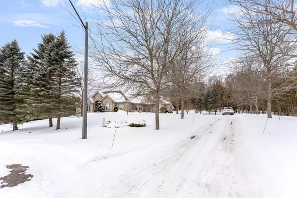 Caledon, ON L7E 0B8,10 Valley Hill DR