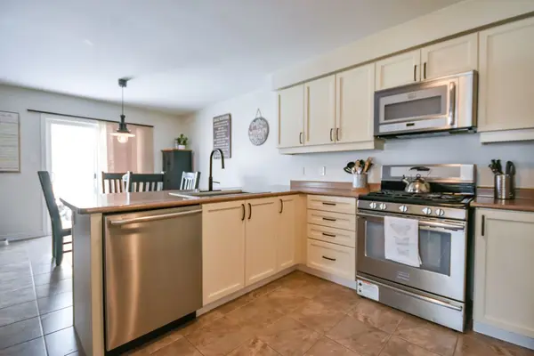 Essa, ON L0L 1B4,212 Maplewood DR