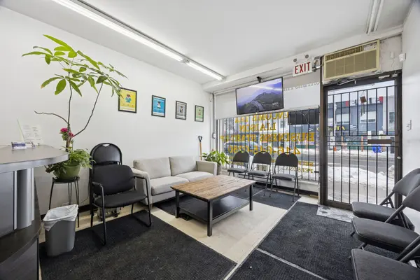 927 Danforth AVE, Toronto E01, ON M4J 1L8