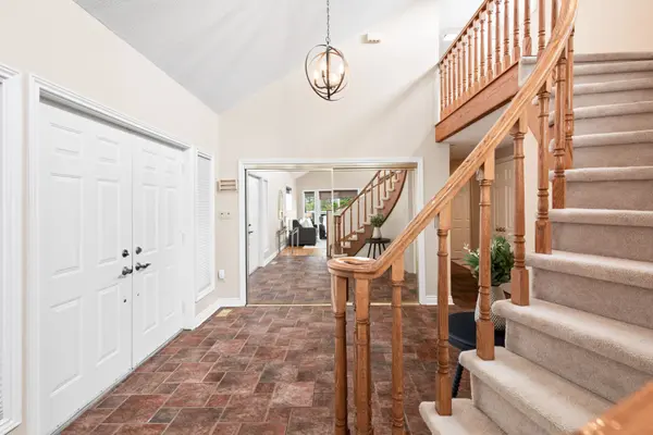 27 Cedar CRES, Kawartha Lakes, ON L0B 1K0