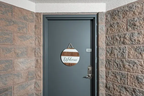 Guelph, ON N1H 8E9,24 Marilyn DR #1005