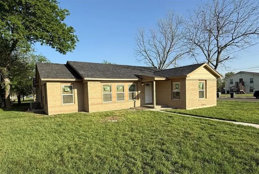 1300 N 2nd Street, Killeen, TX 76541