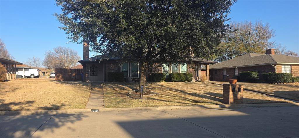 1210 Fairhaven Drive #1210, Mansfield, TX 76063