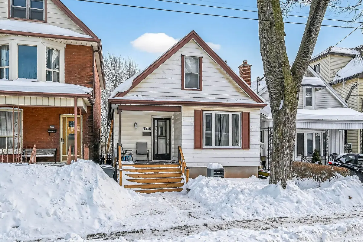 Hamilton, ON L8L 7S2,234 Balmoral AVE N