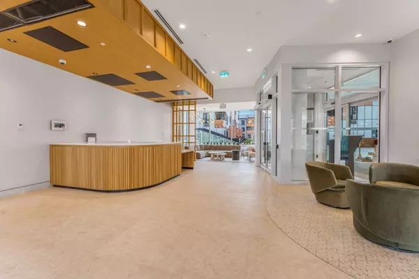 Brampton, ON L7A 0H8,20 All Nations DR #828