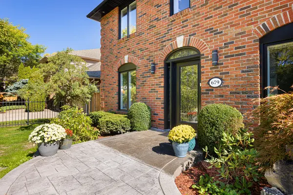 Hamilton, ON L9G 4C7,679 Greenravine DR