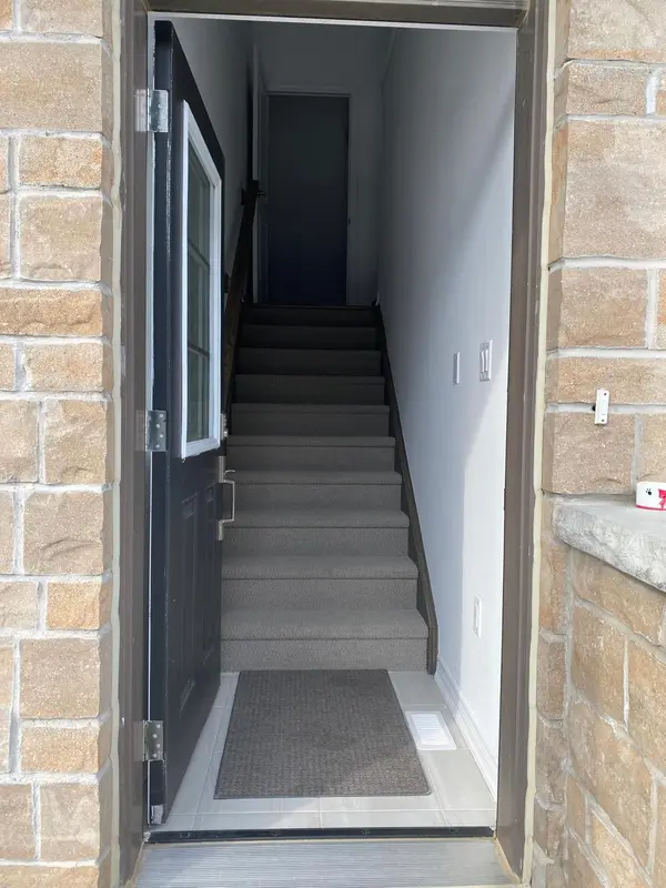 Brant, ON N3L 4G7,106 Court DR #2