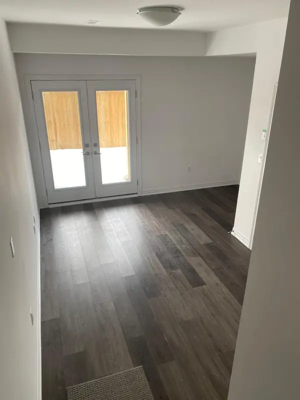 Brant, ON N3L 4G7,106 Court DR #2