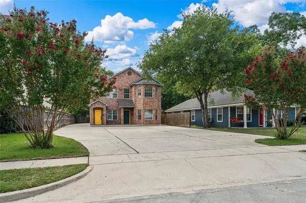 1911 S 11th Street,  Waco,  TX 76706