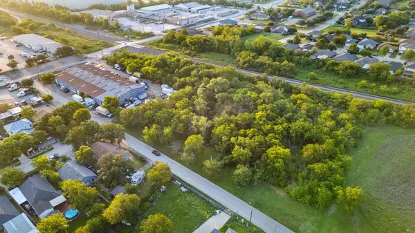 5200 Fitchburg Street, Dallas, TX 75212