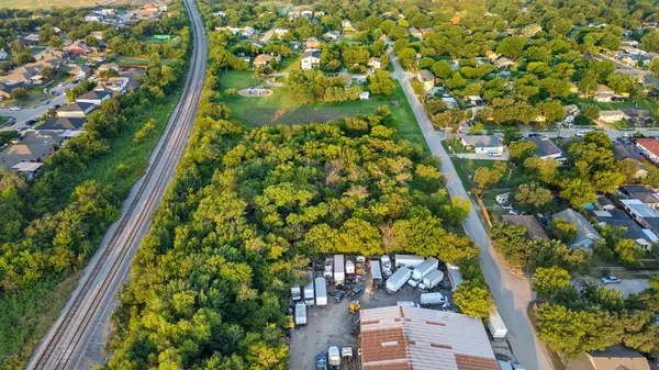 5200 Fitchburg Street, Dallas, TX 75212