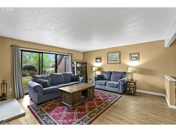 Portland, OR 97230,14523 NE STANTON CT