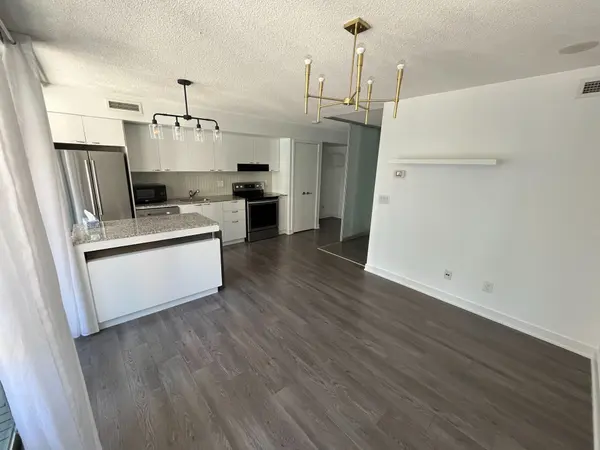 110 Charles ST E #410, Toronto C08, ON M4Y 1T5