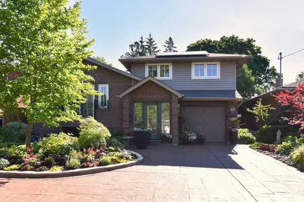 Toronto C13, ON M4A 2C5,185 Sloane AVE