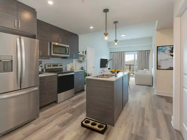 Clearview, ON L0M 1G0,121 Mary ST #217