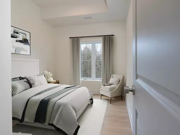 Clearview, ON L0M 1G0,121 Mary ST #217