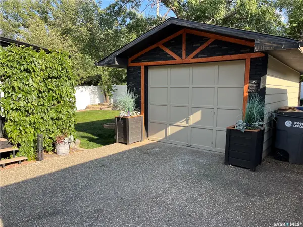 207 Dominion ROAD, Assiniboia, SK S0H 0B0