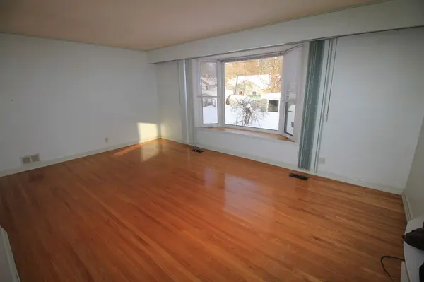 9 Great Oak ST, Highlands East, ON K0L 1M0