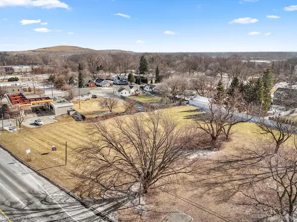 44551 MICHIGAN AVE, Canton Charter Township, MI 48188