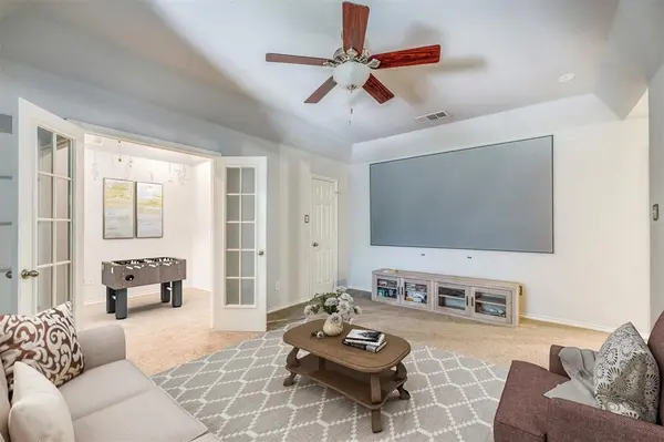 2404 Summer Court, Arlington, TX 76001