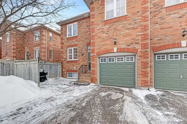 45 Sandlewood CT, Aurora, ON L4G 7N2