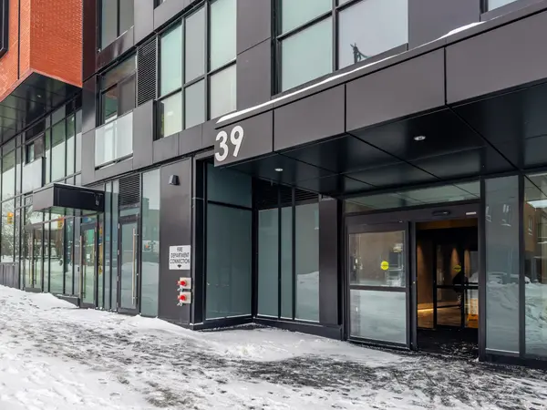 39 Mary ST N #3004, Barrie, ON L4N 1S9