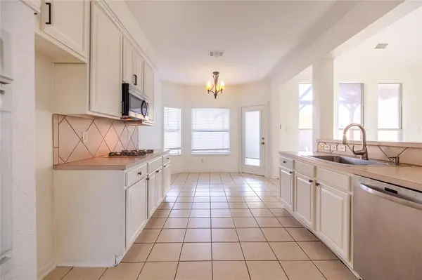 7914 Albany Drive, Rowlett, TX 75089