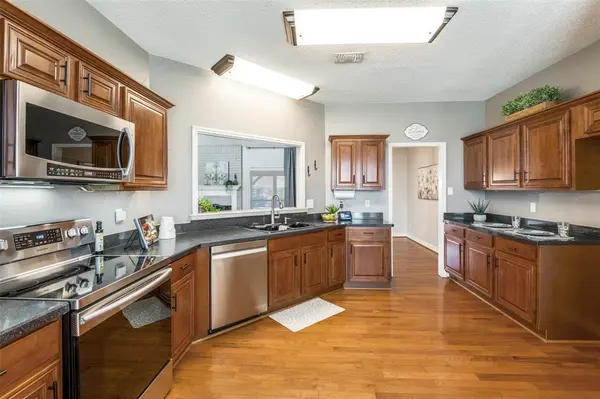 Carrollton, TX 75007,2025 Oakbluff Drive