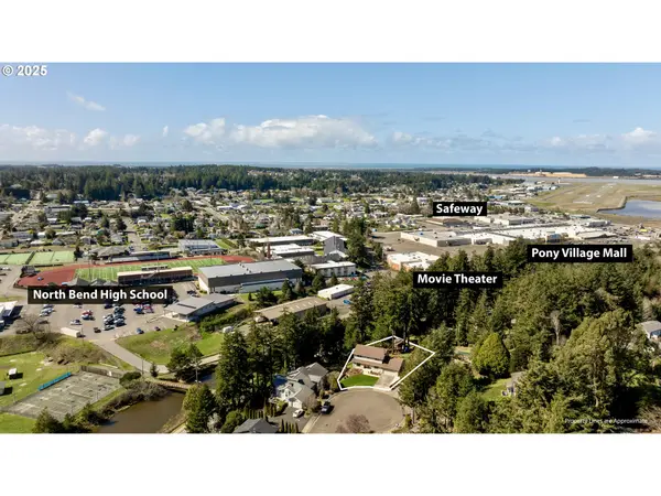 2402 STEPHANIE LN, North Bend, OR 97459