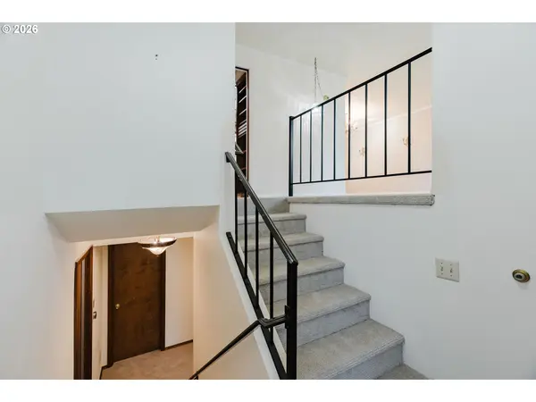 916 NW CHIPMUNK PL, Corvallis, OR 97330