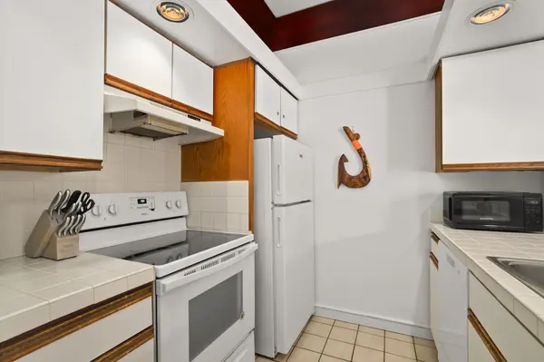 2253 POIPU RD #405, Koloa, HI 96756