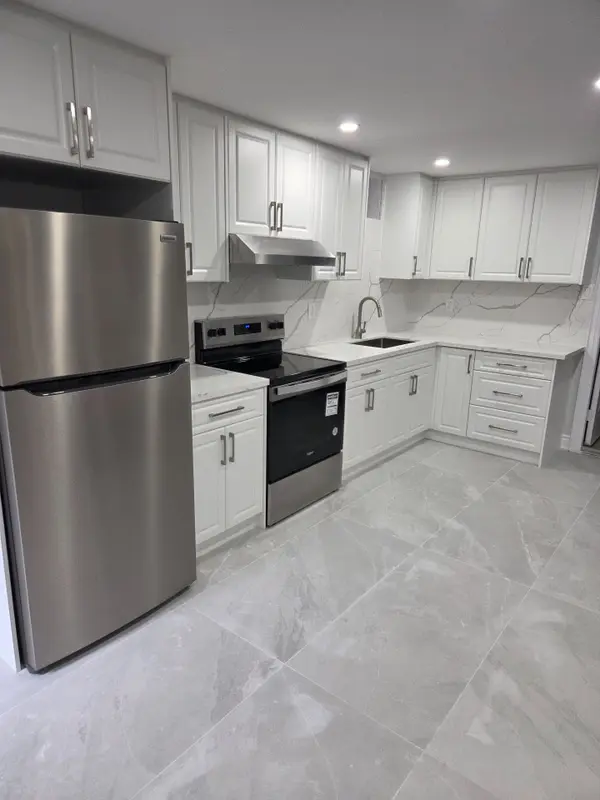 1607 Sandhurst CRES #BSMT, Pickering, ON L1V 6W2