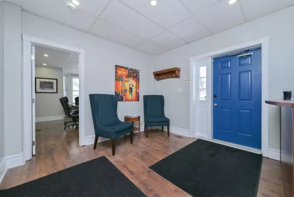 Barrie, ON L4M 3P6,25 Berczy ST