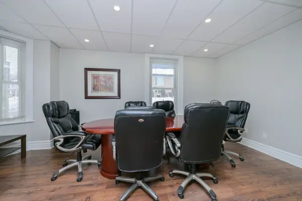 25 Berczy ST, Barrie, ON L4M 3P6