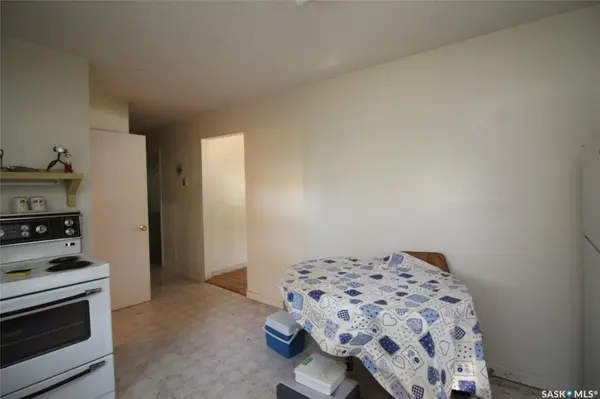 810 2nd AVENUE S, Simmie, SK S0N 2N0