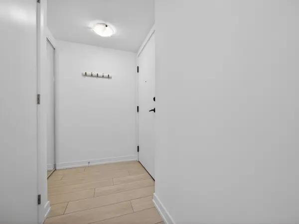 556 Marlee AVE #407, Toronto W04, ON M6B 0B1