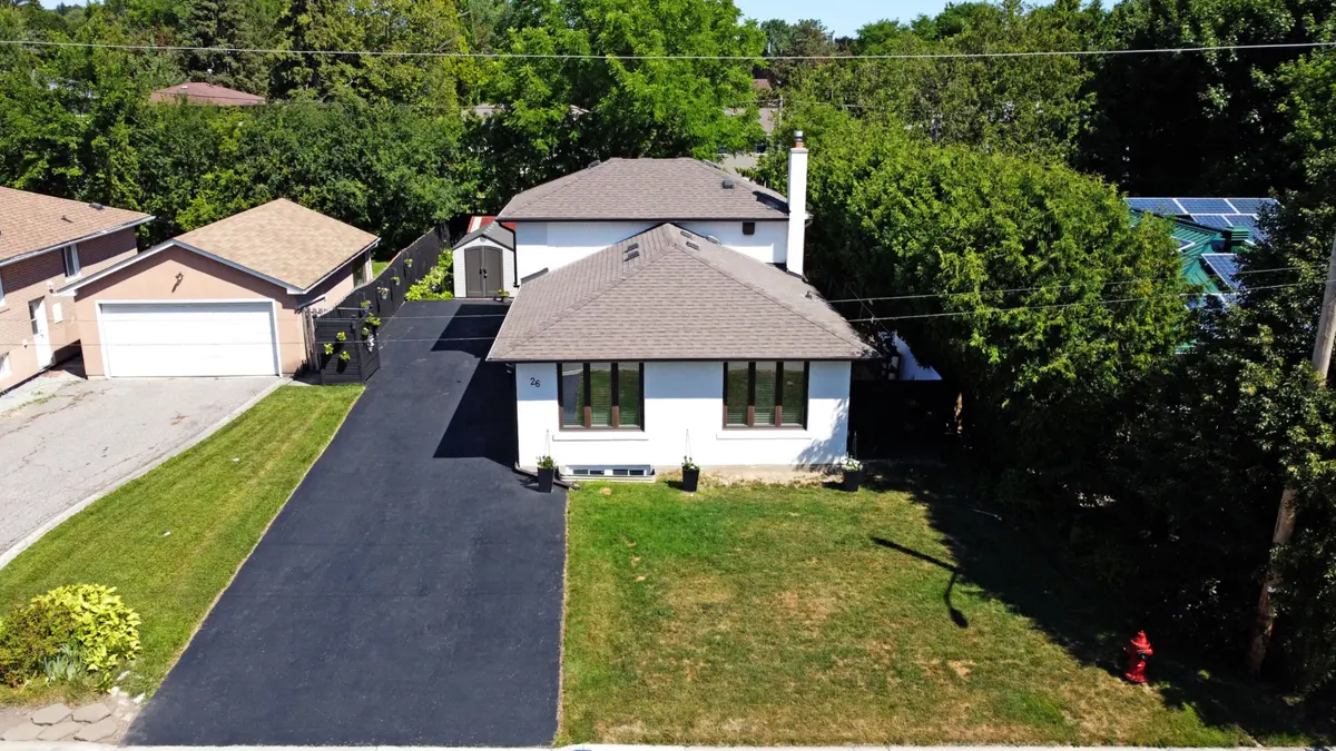 Aurora, ON L4G 2Y3,26 Kemano RD