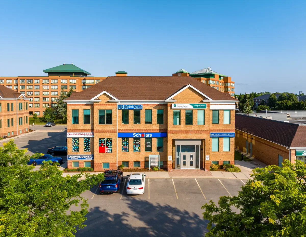 243 North Service RD W #301, Oakville, ON L6M 3E5