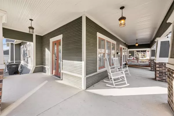 Fort Worth, TX 76110,1906 S Henderson Street