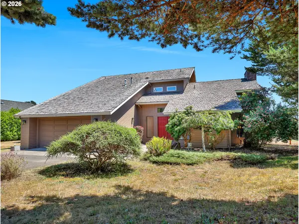 90517 BIRDIE DR, Warrenton, OR 97146