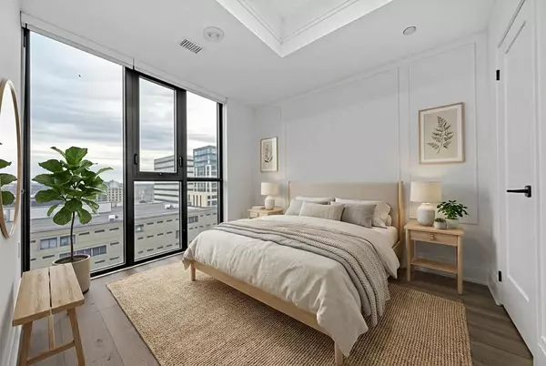 Toronto C01, ON M5V 2N4,123 Portland ST #1008