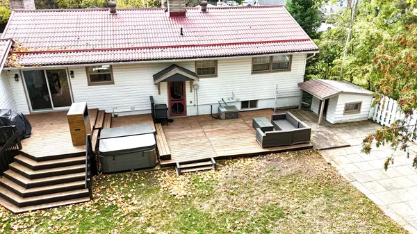 Clearview, ON L0M 1S0,234 Oak ST