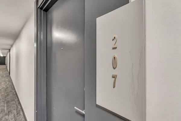 180 Veterans DR #207, Brampton, ON L7A 5G7