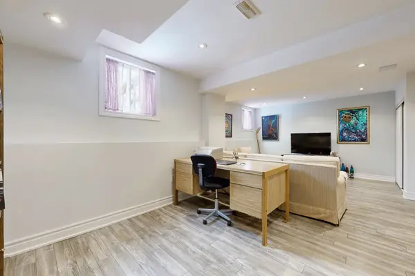 65 Ashdale RD, Brampton, ON L6Y 5M9