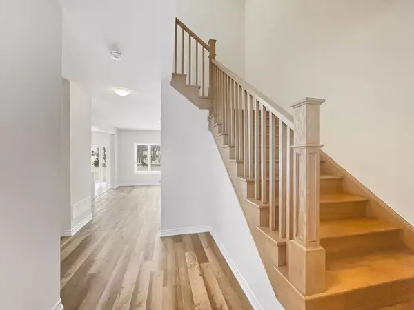 Gravenhurst, ON P1P 1A7,275 Beechwood Forest LN